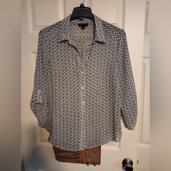 AB Studio Patterned Button-Up Blouse Size XL - Picture 1 of 3